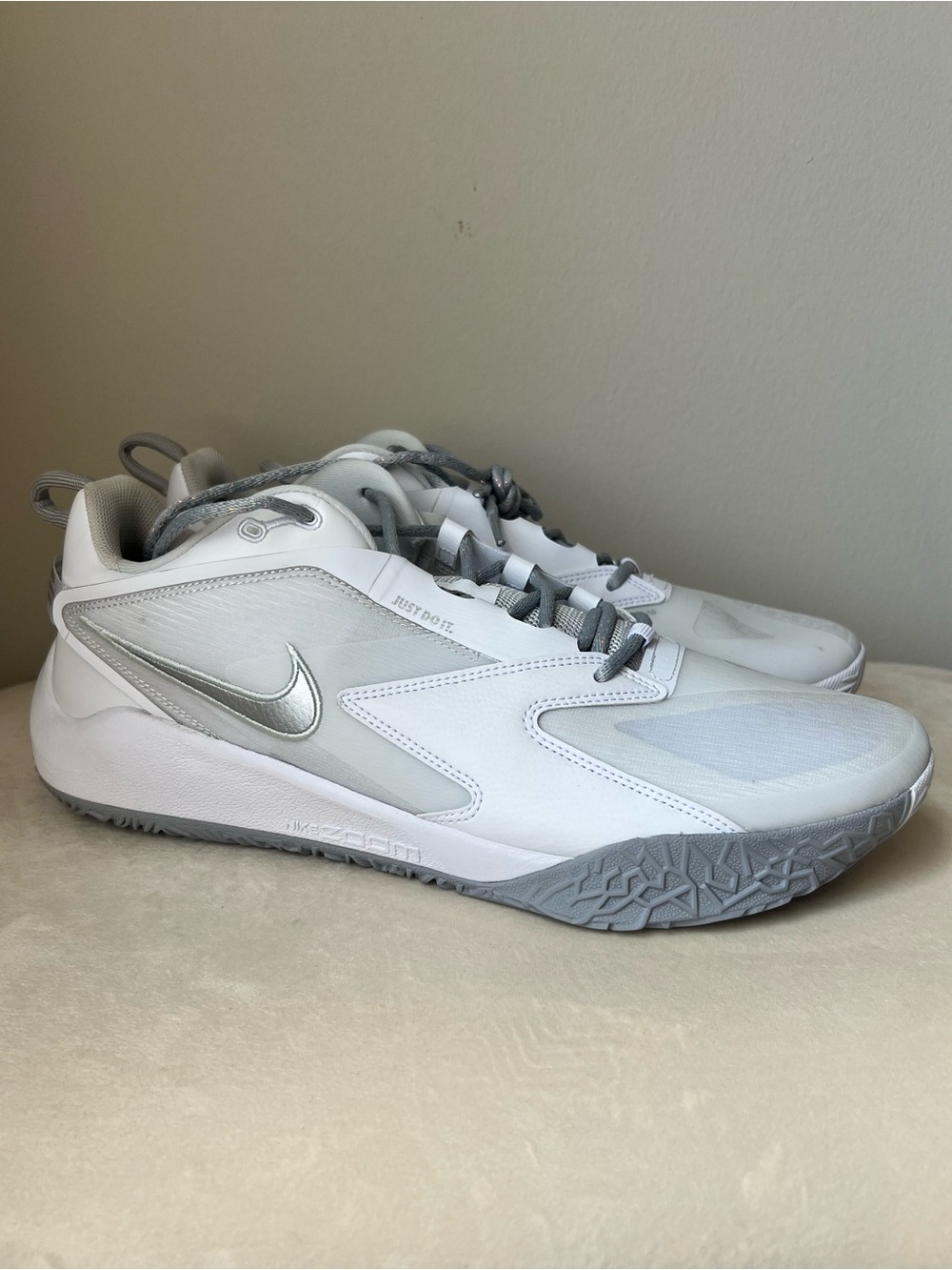 NIKE HyperAce 3 Unisex Volleyball Shoes Size 12.5 NWOT